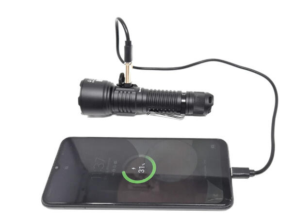 ICU Lommelykt LED inkl. 18650 batteri